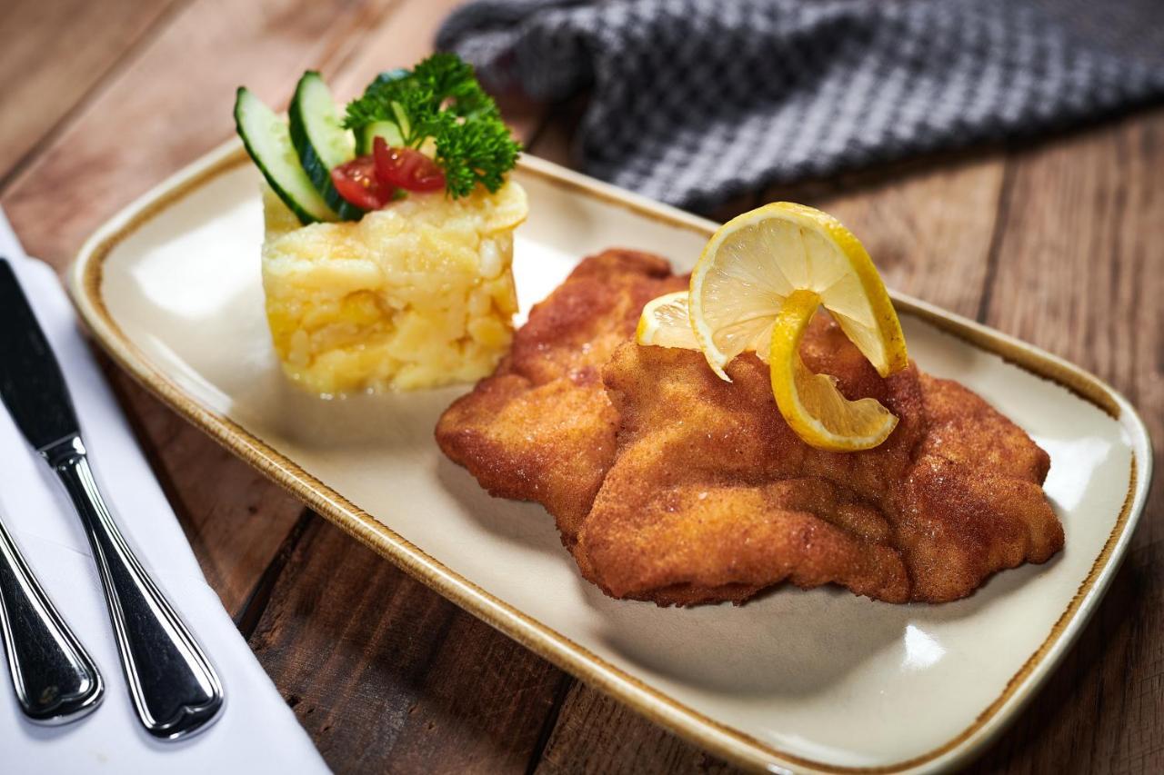 Der Schwan Hotel & Restaurant Schwanstetten Εξωτερικό φωτογραφία